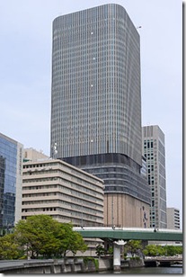 250px-Nakanoshima_Festival_Tower_20120429-001
