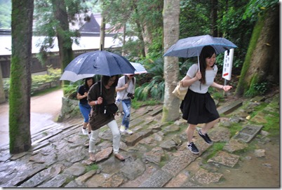 雨の旅行