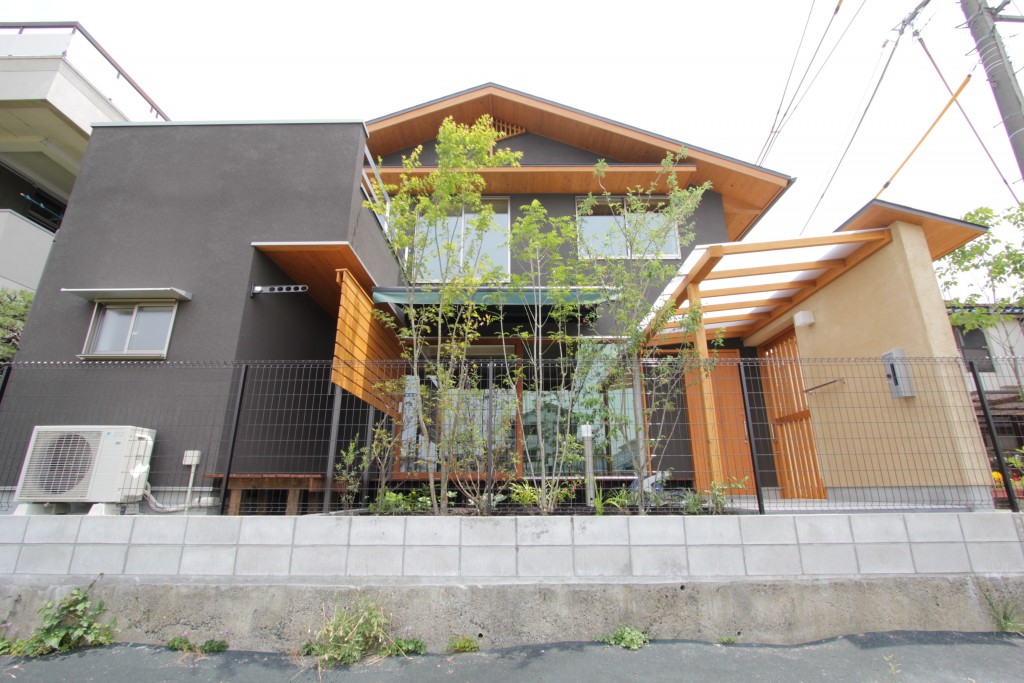 土地35坪 延床30坪 コンパクトで広がりのある家 完成写真 大阪の注文住宅 木の家の工務店コアー建築工房