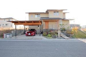 自然豊かな場所で趣味とともに住まう終の棲家