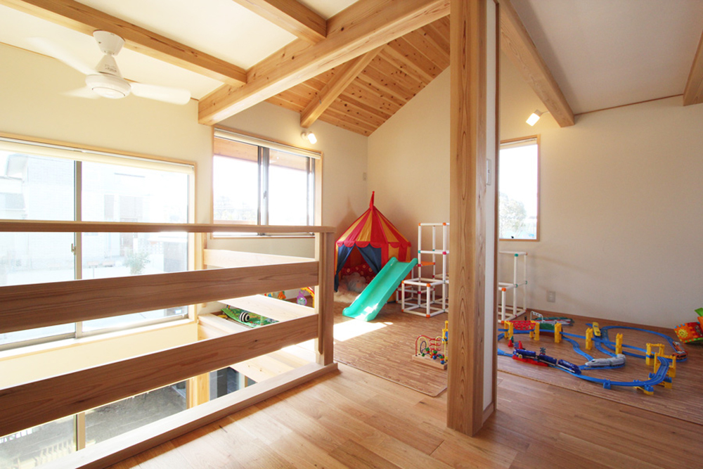 2階はフリールーム。将来お子様が大きくなった時には間仕切ることができます。
