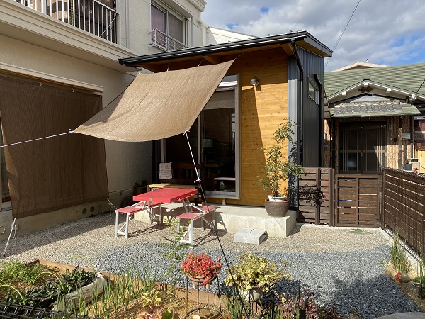 ご趣味の木工のための基地 ご自宅の庭に建てられたコアー品質の小屋 大阪の注文住宅 木の家の工務店コアー建築工房