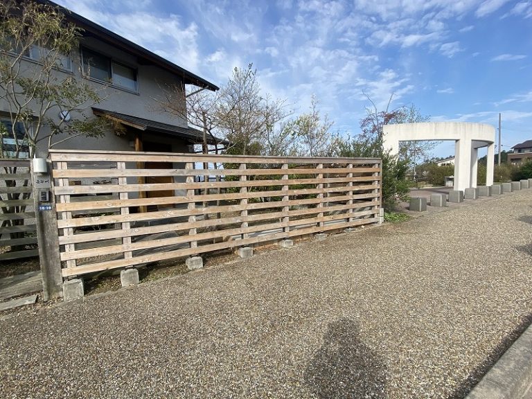 質素な羽柄材を使い、立派な薪棚を作る！ 大阪の注文住宅、木の家の工務店コアー建築工房
