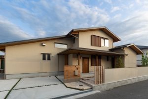 ひとつ屋根の下に3世代同居のお家