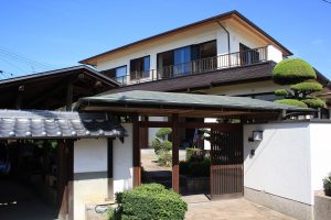 築46年鉄筋コンクリート造を木質化した2世帯住宅再生