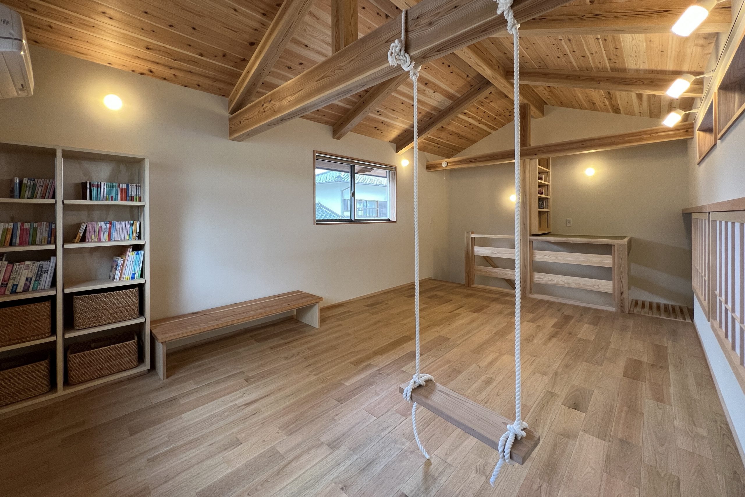 2階のフリールームはお孫さんが遊びに来た時のお部屋に。小屋吹き抜けの広がり空間です。
