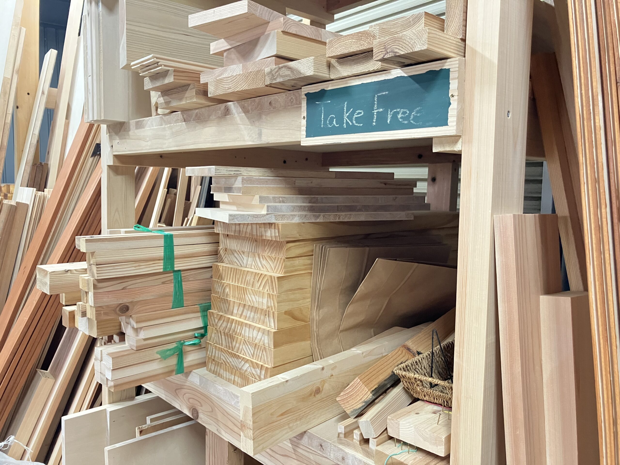 端材を再利用～木材レスキュー～ - 大阪府の注文住宅なら自然素材の木